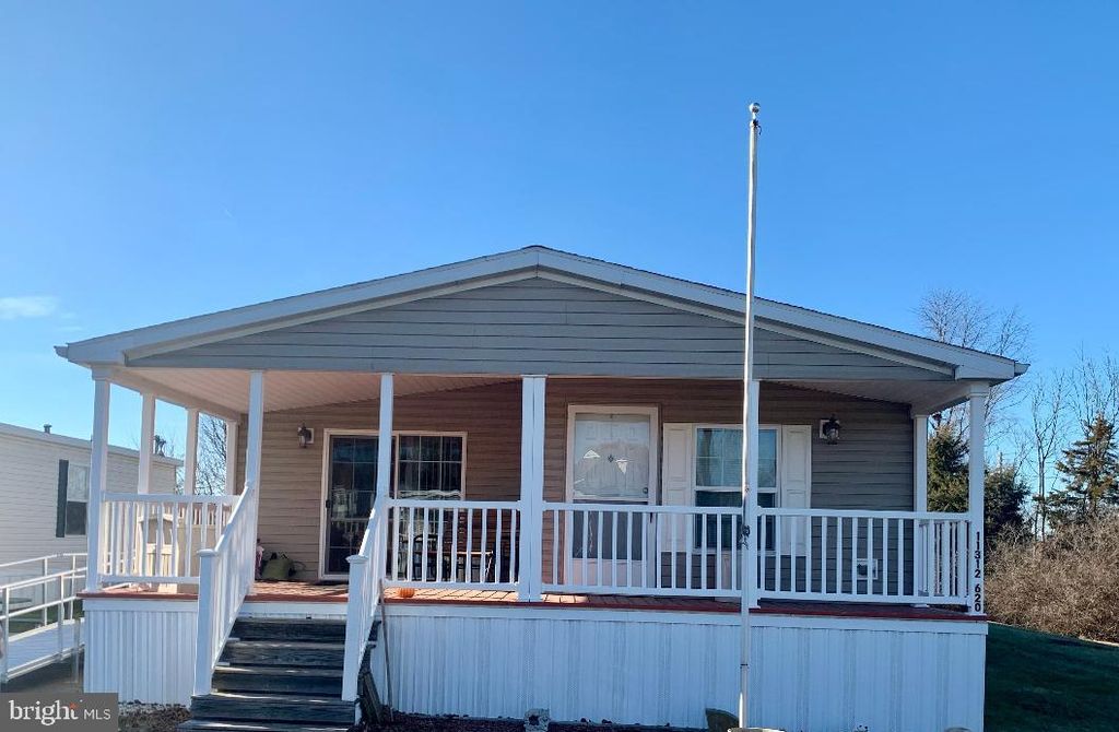 Image 56 of property listing at 11312 HAWTHORNE CT, Hagerstown, MD 21740