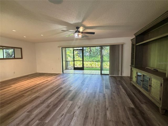 1913 WHISPERING WAY, Tarpon Springs, FL 34689