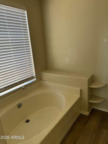 8936 W TUCKEY Lane, Glendale, AZ 85305