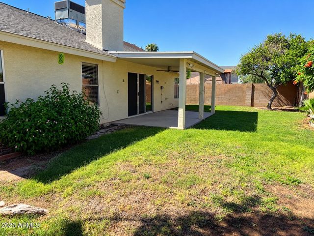 8936 W TUCKEY Lane, Glendale, AZ 85305