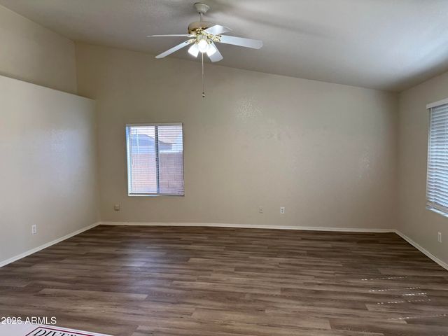 8936 W TUCKEY Lane, Glendale, AZ 85305