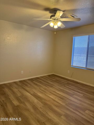 8936 W TUCKEY Lane, Glendale, AZ 85305