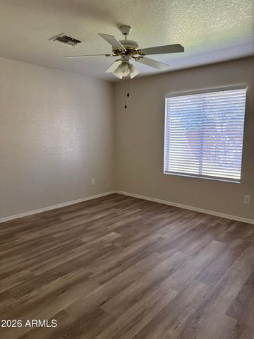 8936 W TUCKEY Lane, Glendale, AZ 85305