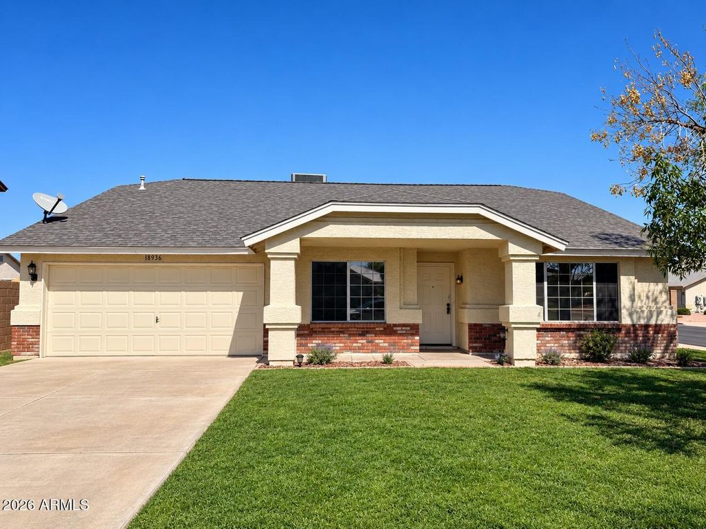 8936 W TUCKEY Lane, Glendale, AZ 85305