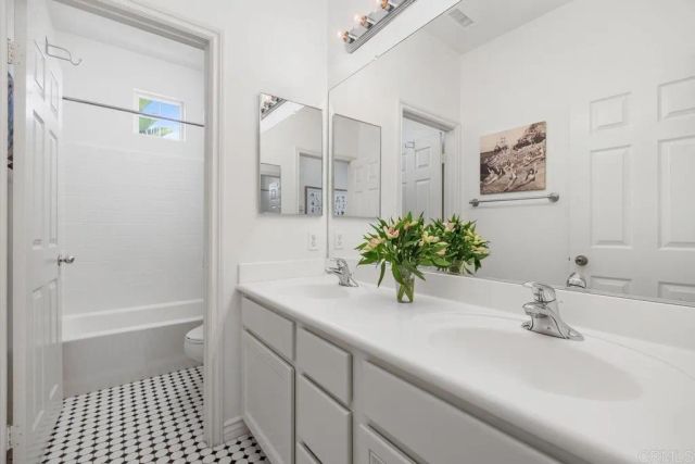 410 Pipes Lane, Encinitas, CA 92024