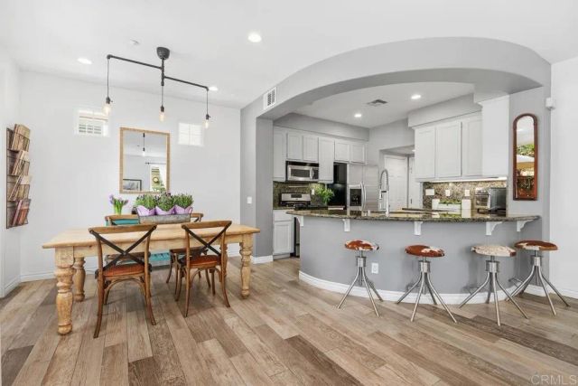 410 Pipes Lane, Encinitas, CA 92024