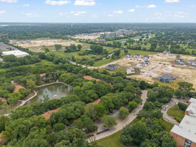 6017 Forest View Road 3-C, Lisle, IL 60532
