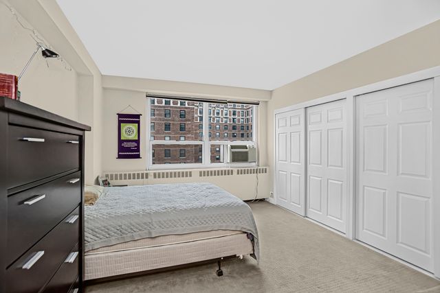 3180 N Lake Shore Drive 8C, Chicago, IL 60657