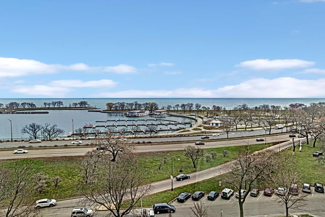 3180 N Lake Shore Drive 8C, Chicago, IL 60657