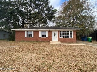 7217 Hampton Drive, Biloxi, MS 39532