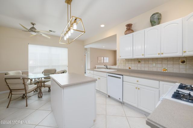 467 Bluebird Drive 467, Monroe, NJ 08831