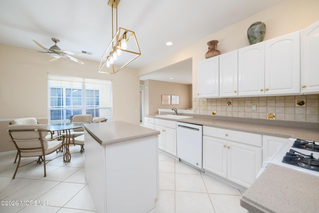 467 Bluebird Drive 467, Monroe, NJ 08831