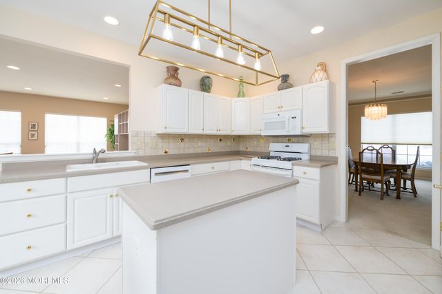 467 Bluebird Drive 467, Monroe, NJ 08831