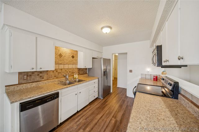 3206 S 214th East Avenue, Broken Arrow, OK 74014