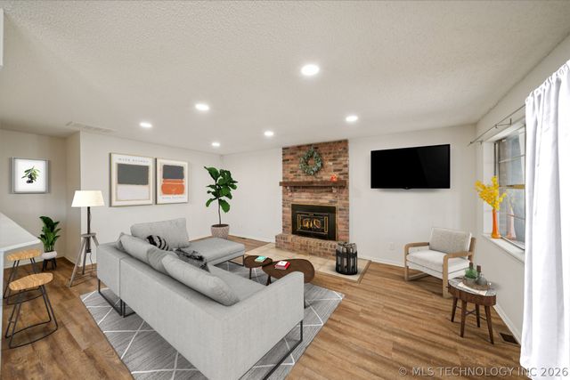 3206 S 214th East Avenue, Broken Arrow, OK 74014