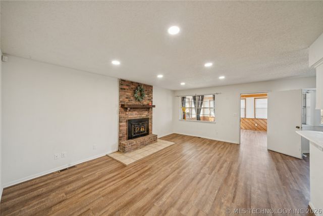 3206 S 214th East Avenue, Broken Arrow, OK 74014