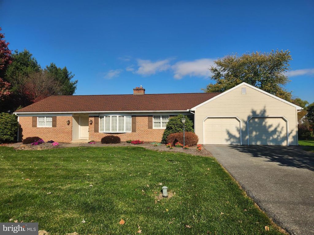 1365 STEVENS ST, Manheim, PA 17545