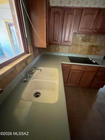 2720 N Orchard Avenue, Tucson, AZ 85712