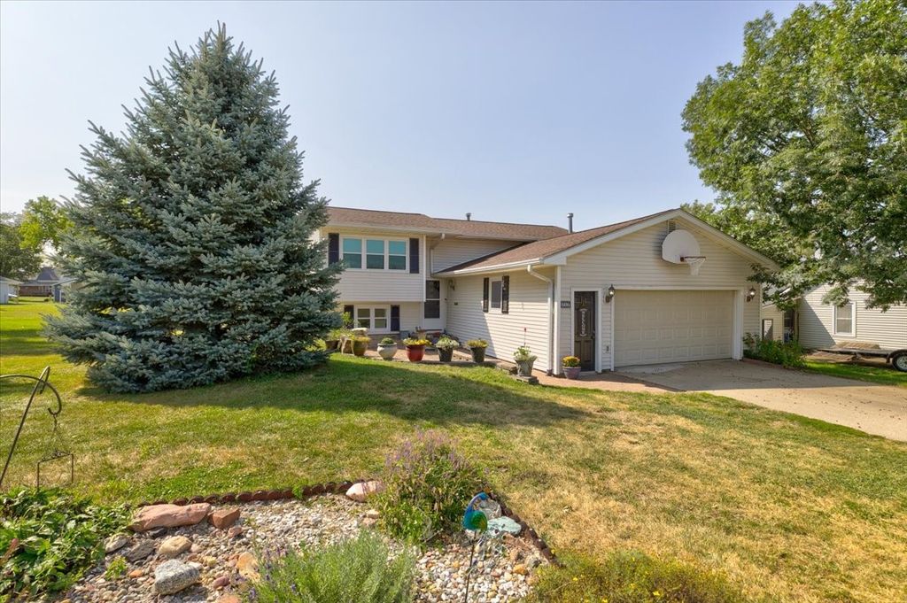 606 S Green Street, Madrid, IA 50156