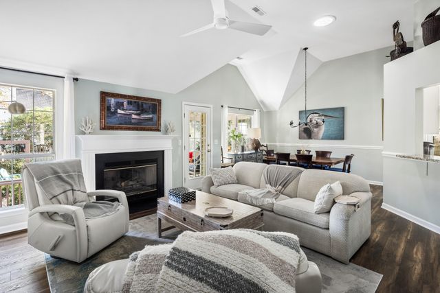 304 Mount Royall Drive, Mount Pleasant, SC 29464