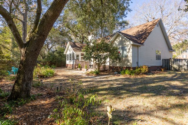304 Mount Royall Drive, Mount Pleasant, SC 29464