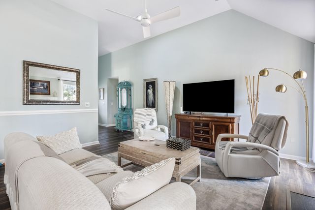 304 Mount Royall Drive, Mount Pleasant, SC 29464