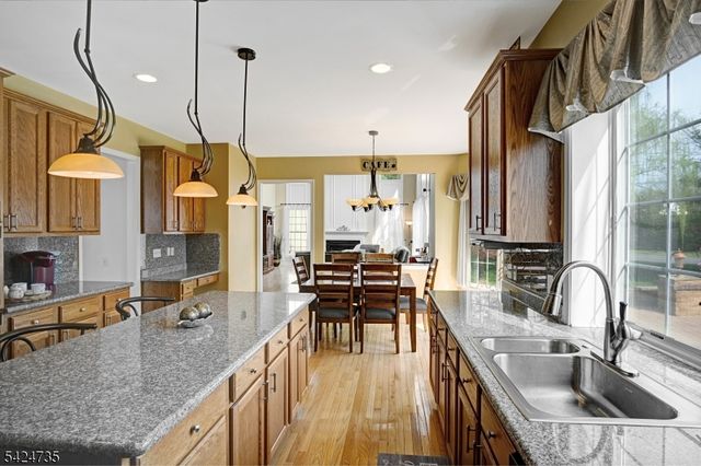 7 Hager St, East Brunswick Twp., NJ 08816