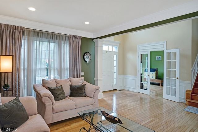 7 Hager St, East Brunswick Twp., NJ 08816