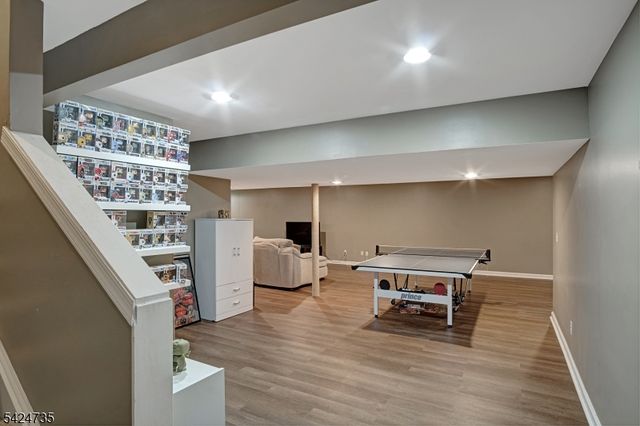 7 Hager St, East Brunswick Twp., NJ 08816