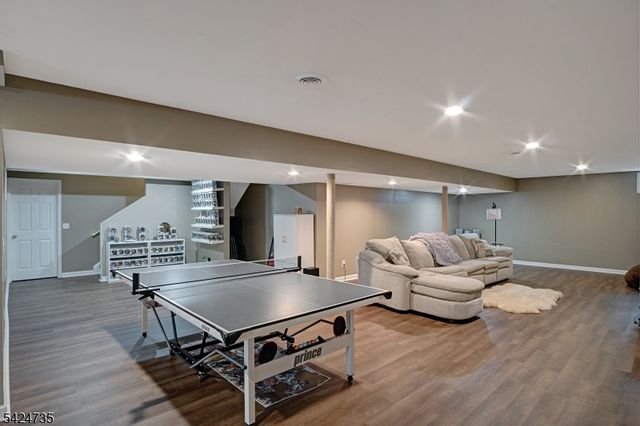 7 Hager St, East Brunswick Twp., NJ 08816