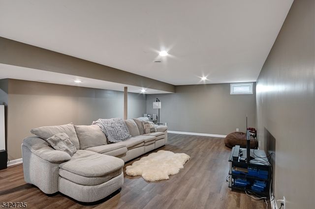 7 Hager St, East Brunswick Twp., NJ 08816