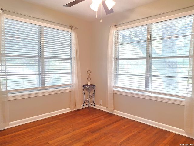 1001 NAPLES ST, Castroville, TX 78009