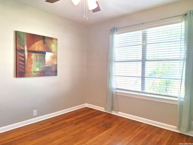 1001 NAPLES ST, Castroville, TX 78009