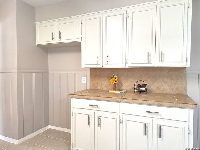 1001 NAPLES ST, Castroville, TX 78009