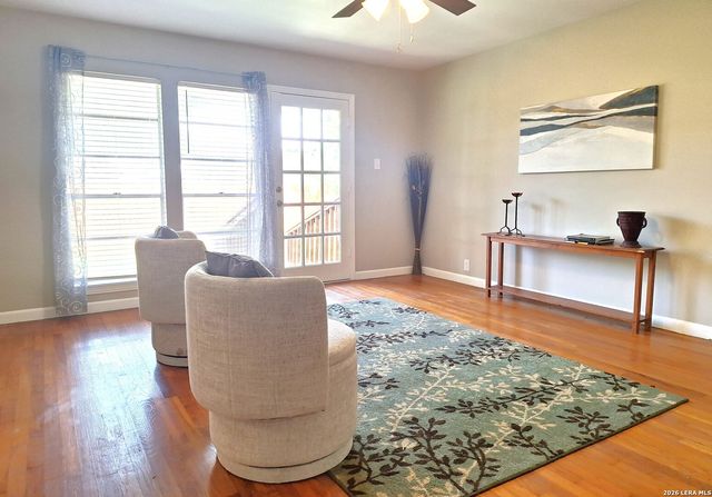 1001 NAPLES ST, Castroville, TX 78009