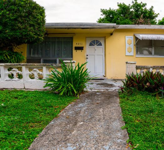 4211 NW 43RD Street, Lauderdale Lakes, FL 33319
