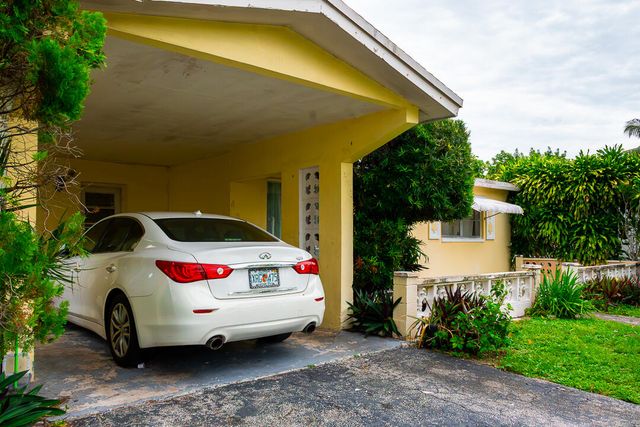 4211 NW 43RD Street, Lauderdale Lakes, FL 33319