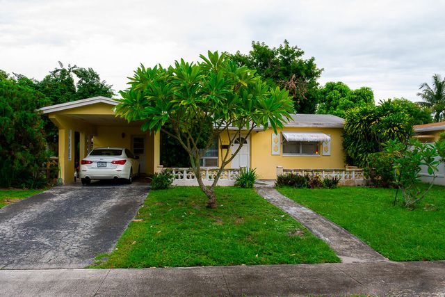 4211 NW 43RD Street, Lauderdale Lakes, FL 33319