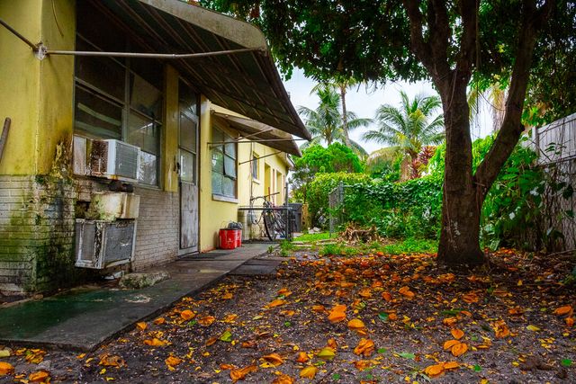 4211 NW 43RD Street, Lauderdale Lakes, FL 33319