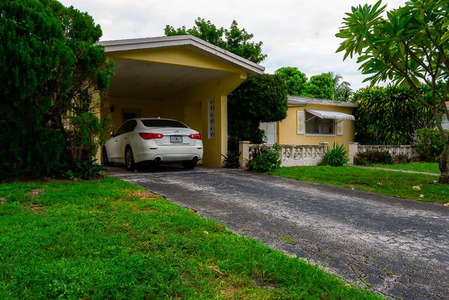4211 NW 43RD Street, Lauderdale Lakes, FL 33319