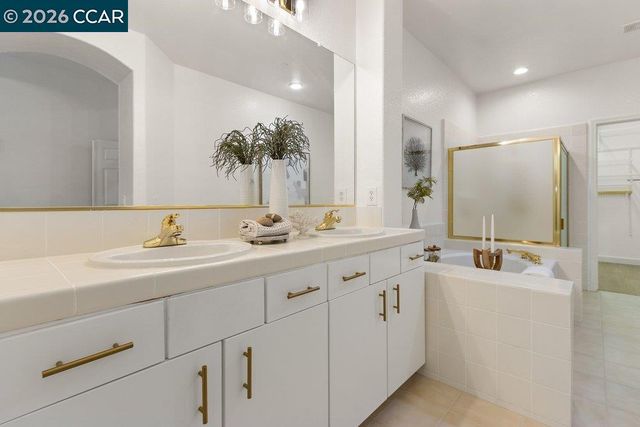 501 Falconwood Ct, Walnut Creek, CA 94595