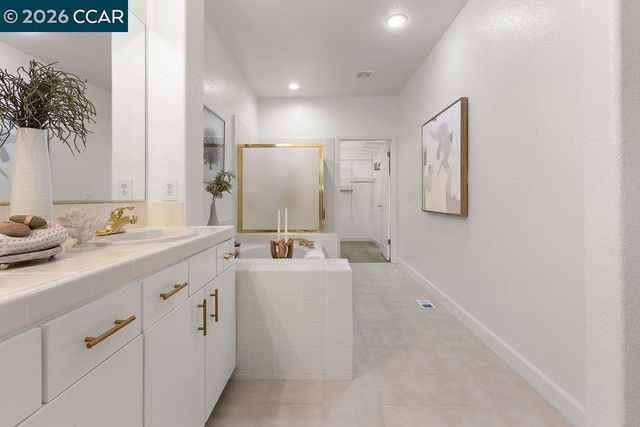 501 Falconwood Ct, Walnut Creek, CA 94595