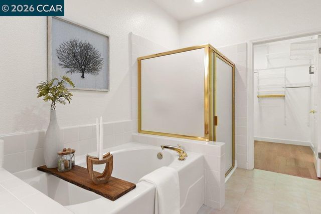 501 Falconwood Ct, Walnut Creek, CA 94595