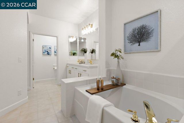 501 Falconwood Ct, Walnut Creek, CA 94595