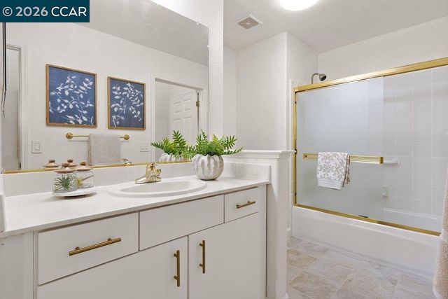 501 Falconwood Ct, Walnut Creek, CA 94595