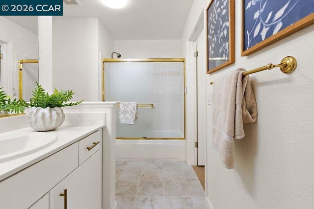 501 Falconwood Ct, Walnut Creek, CA 94595