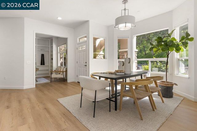 501 Falconwood Ct, Walnut Creek, CA 94595