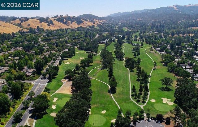 501 Falconwood Ct, Walnut Creek, CA 94595