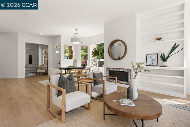 501 Falconwood Ct, Walnut Creek, CA 94595