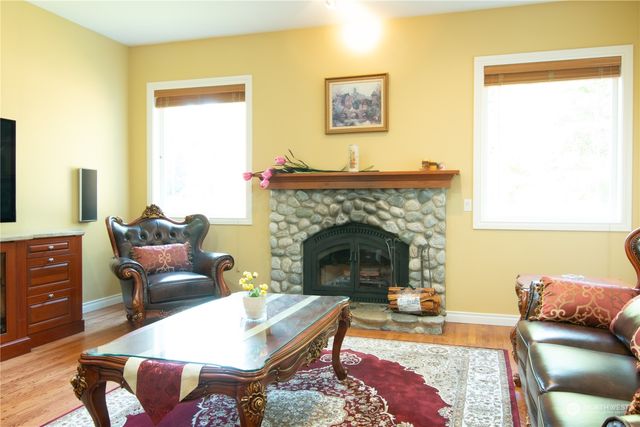 12244 337th Place NE, Carnation, WA 98014
